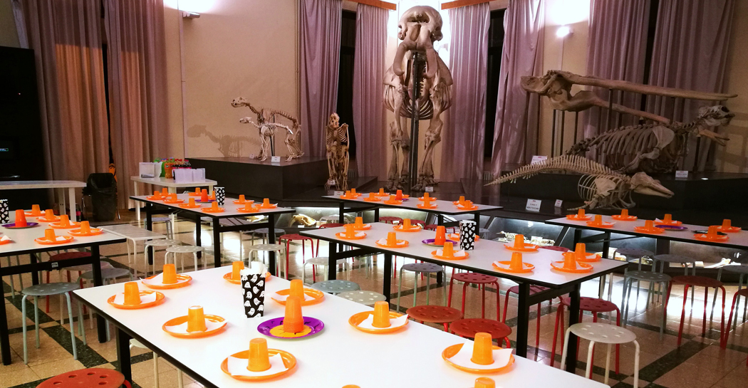 Evento Speciale "A cena con gli scheletri" Evento Speciale "A cena con gli scheletri"